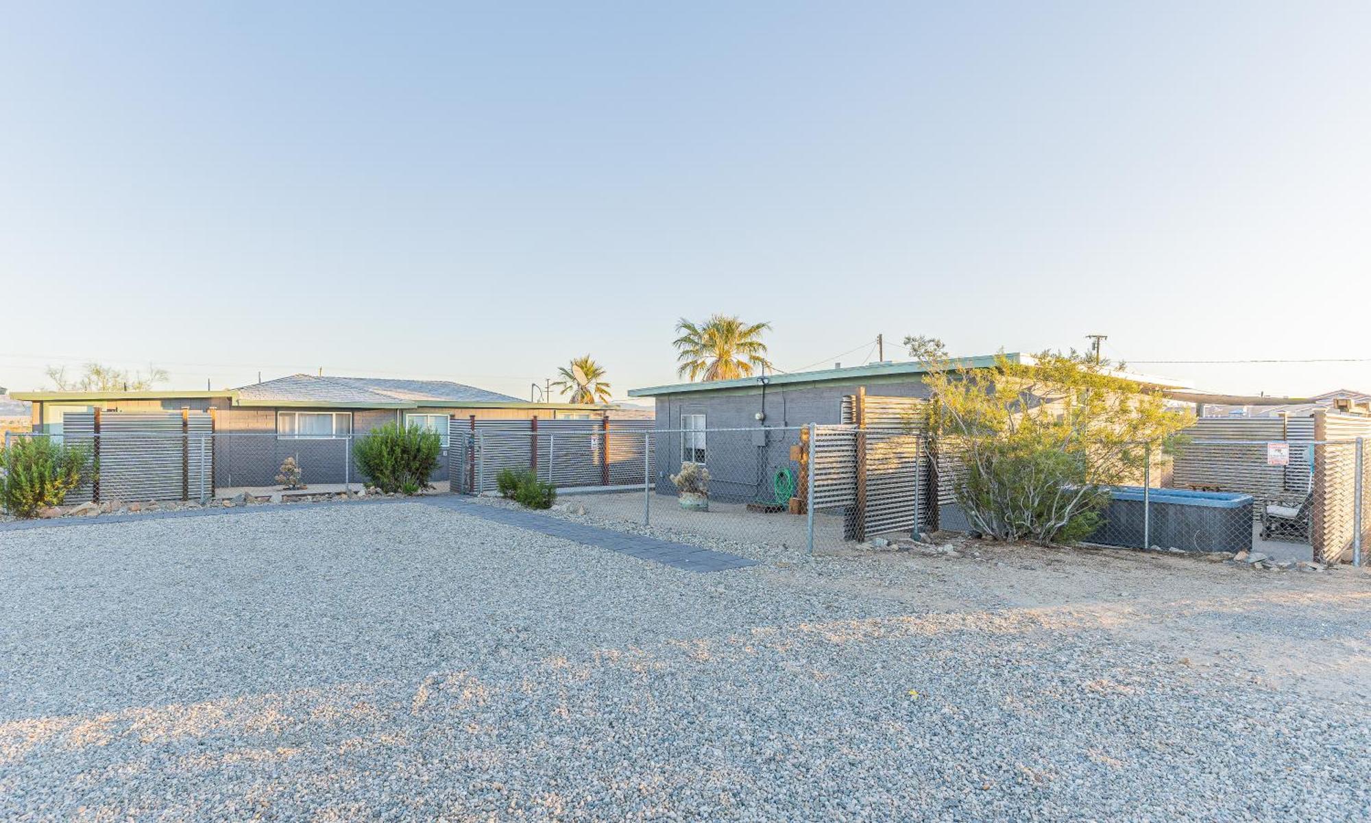 New Property! The Cactus Villas At Joshua Tree National Park - Pool, Hot Tub, Outdoor Shower, Fire Pit 트웬티나인팜스 객실 사진